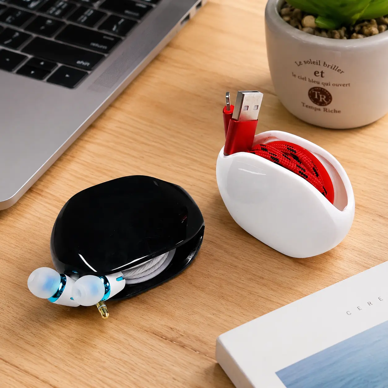 Spin storage cable, cable organizer, automatic self-retracting charging cable clip, cable winder, USB cable management, anti-tangle charging cable storage—suitable for desktop, home, and travel accessories