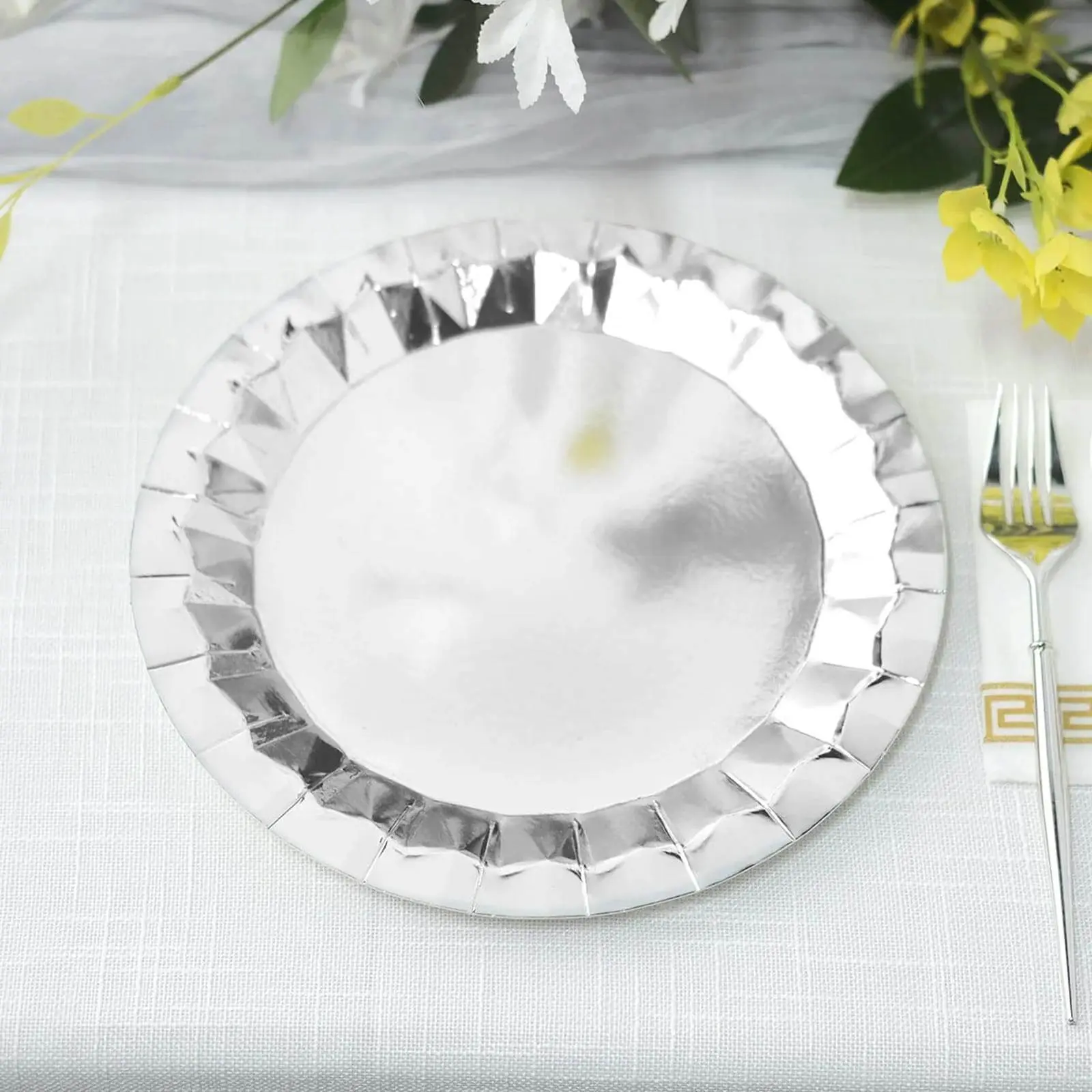 9-Inch Metallic Silver Disposable Round Plates, 25-Pack 400GSM with Geometric Prism Rim, Elegant Festival Party Tableware for Weddings, Elegant Plates