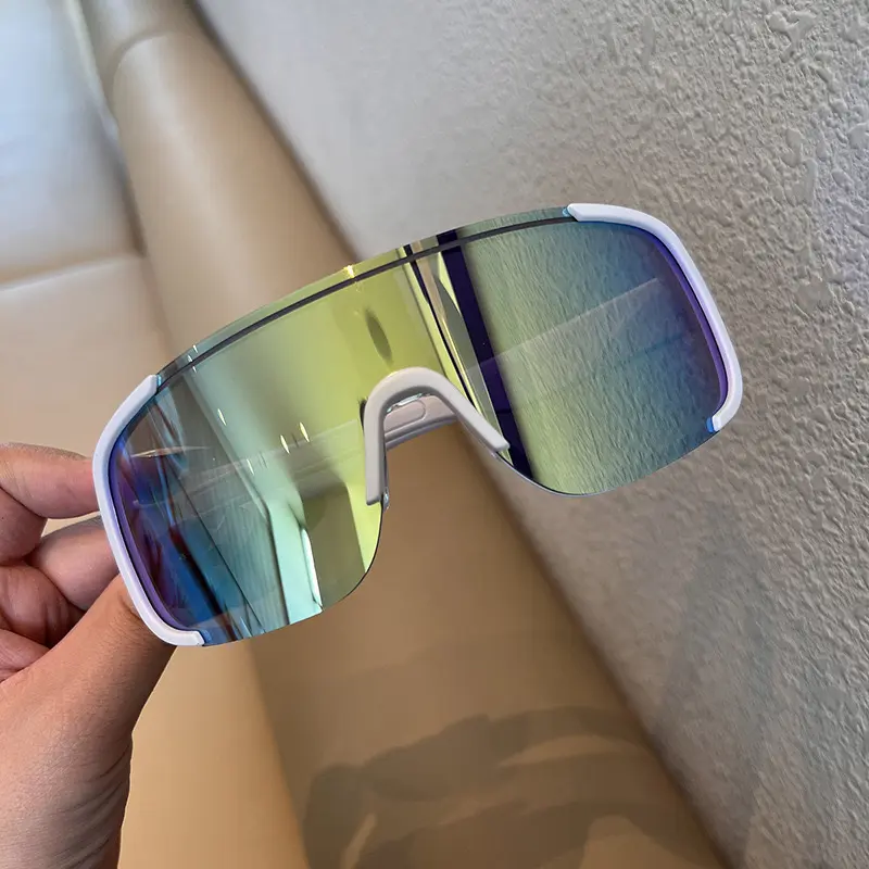 White frame with gold and silver