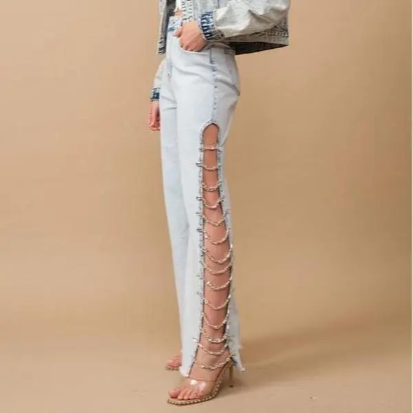 Stretchy Elevate Side Rhinestone Jeans - Light wash