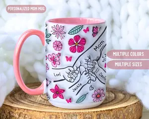 Personalized Mom Mug with Kids Names, Grandma Mug Gift, Custom Family Coffee Cup, Nana Gift, Holding Hands Design, Mother’s Day Gift, 2D Printed 3D Effect, gift for her, gift for him, gift for mom, gift for dad, gift for friend, birthday gift mug.