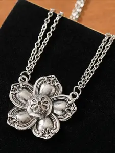 Vintage Silver Flower Pendant Necklace - Double Chain Floral Statement Necklace for Women, Boho Jewelry