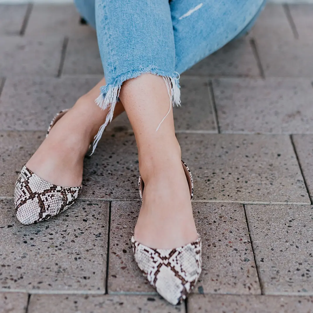 Faux snake print pointed flats