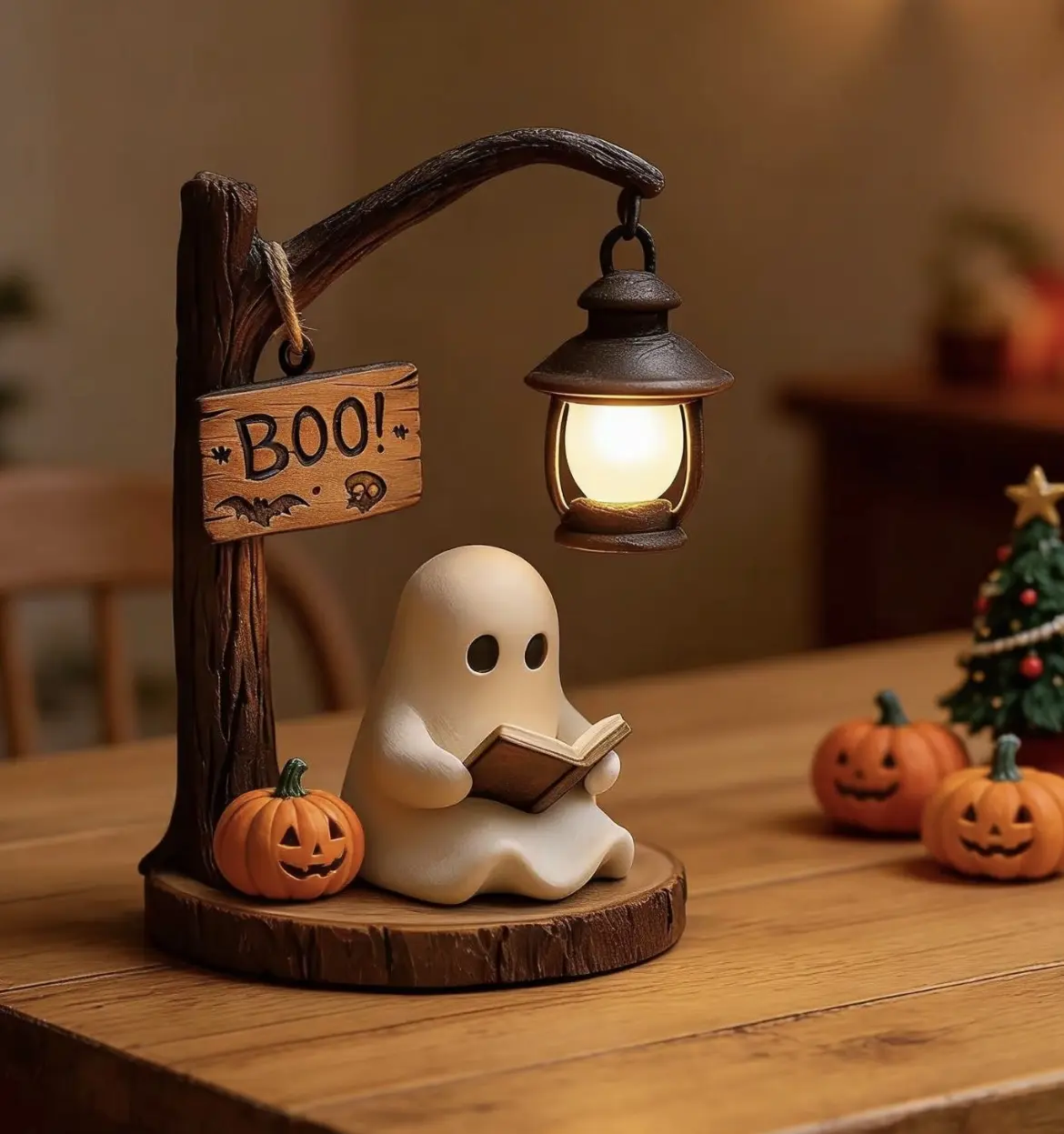 Halloween Ghost Reading Resin Night Light, Cute Spooky LED Bedside Desktop Lamp, Vintage Ghost Bookworm Sculpture Decor, Warm Soft Lighting Bedroom Ornament, Indoor Home Gothic Decor, Halloween Party Decoration, Unique Holiday Present for Friends & Family