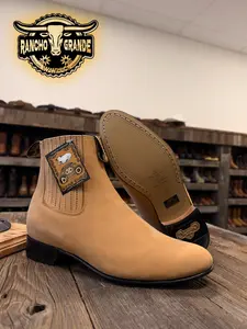700 MN Botin Charro para Hombre Gamuza / Mens Tradicional Ankle Boots
