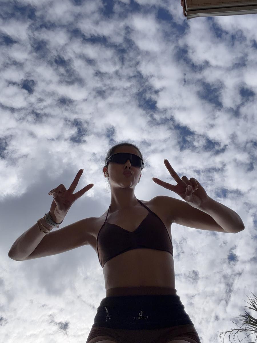 Item: Black frame black gray sheet