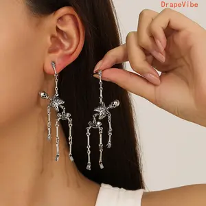 Gothic Punk Silver‑Plated Skull Dangle Earrings Vintage Witchy Style Jewelry Accessory For Women Daily And Party Wear