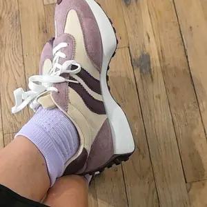 Women's Comfort Outdoor Sneakers Fashion Daily Walking Shoes Lace-Up Round-Toe Flat Shoes