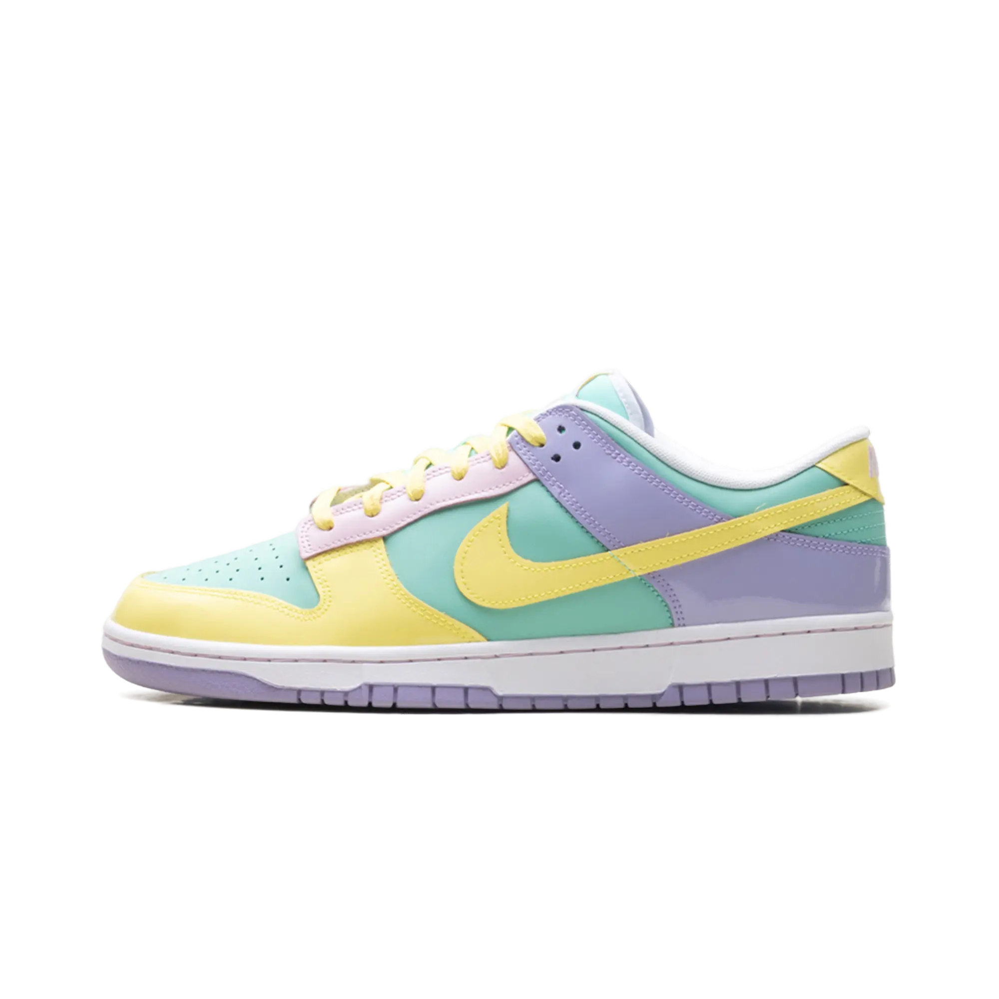 Dunk Low "Easter (2026)" IQ9404 349
