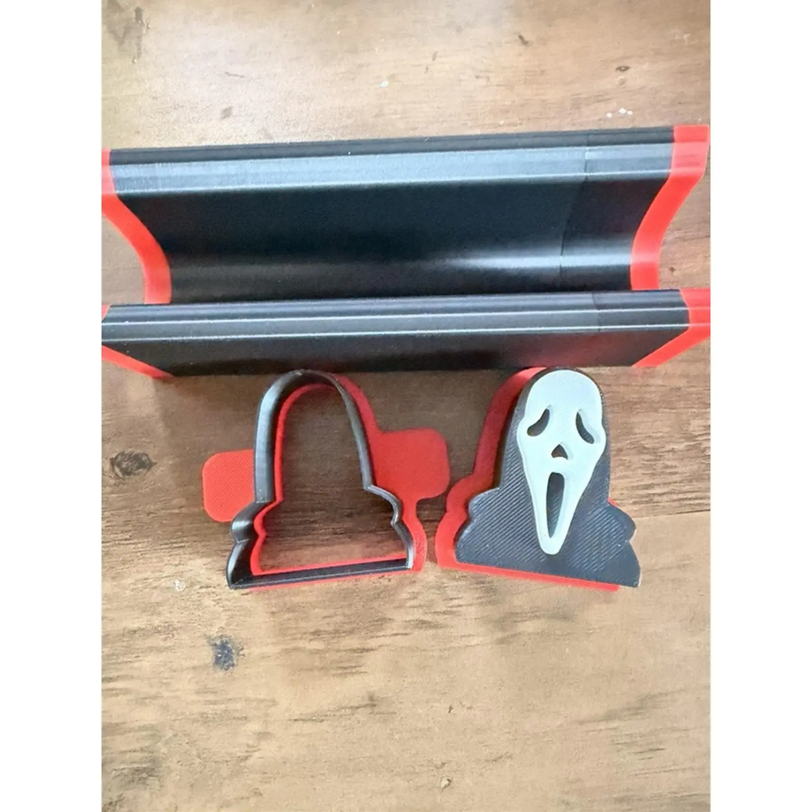 Scream Inspired Cake Pop Cutter and Tray Set for Halloween Baking