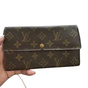 Pre-owned Louis Vuitton canvas Small Leather Goods Preowned Monogram Long Sarah Wallet