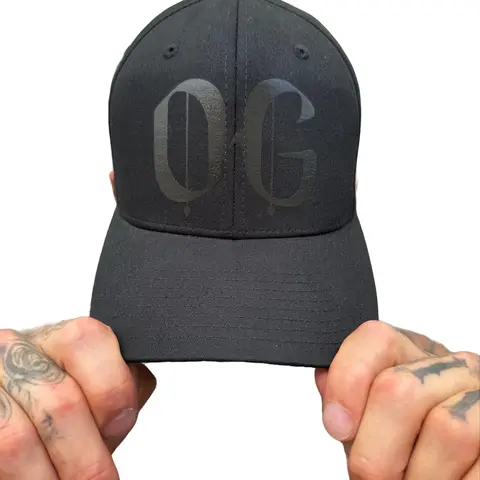 TheDriveClothing Unisex Fitted Hat - OG Black Flexfit Cotton Blend 6-Panel Mid Profile Baseball Cap, Adjustable Sizing, 8-Row Stitching, 2000s Aesthetic Graphic, Daily/Evening TikTok Trending Festival Streetwear Accessory