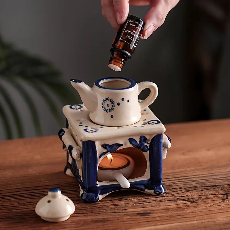 Blue and white ceramic tea pot candlestick - An aromatic oil heater with floral patterns, suitable for festive occasions, Valentine's Day, and elegant home decoration for tea lovers