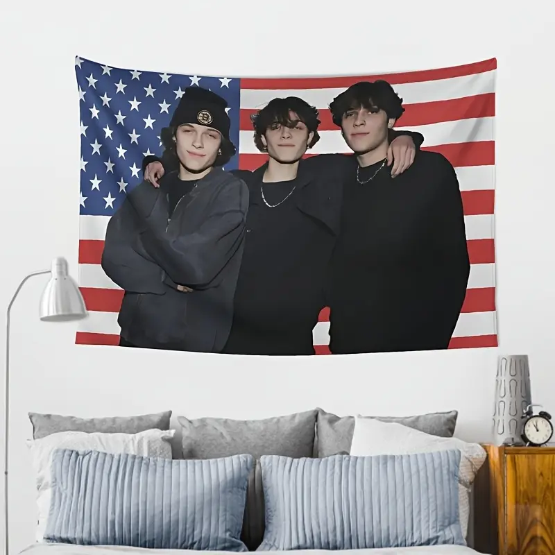1pc Knit Synthetic Patterned Sturniolo Band Triplets American Flag Tapestry - Patriotic Stars & Stripes Indoor Decor Wall Hanging, Easy-Install Home Accessory for Dorm, Living Room - Urban-Size No-Electricity Art