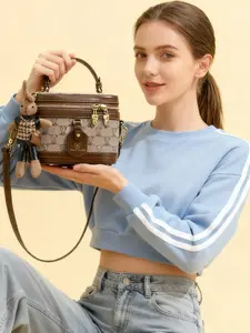 Fashion Luxe Print Retro Makeup Bag, Trendy Casual Shoulder Crossbody Bag with Charm, Flap Pocket Design, Cartoon Pattern, All Seasons