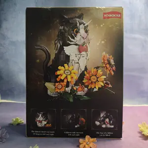 Black Tuxedo Cat Building Block Set with Sunflower Decoration, Cute Animal Brick Figure Collectible Desk Display Toy Gift for Teens and Adults