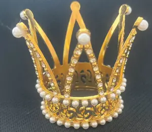 12pcs Golden Mini Crown Cake Toppers with rhinestone hearts – elegant cupcake decorations for weddings, birthdays, and princess parties. Ornaments