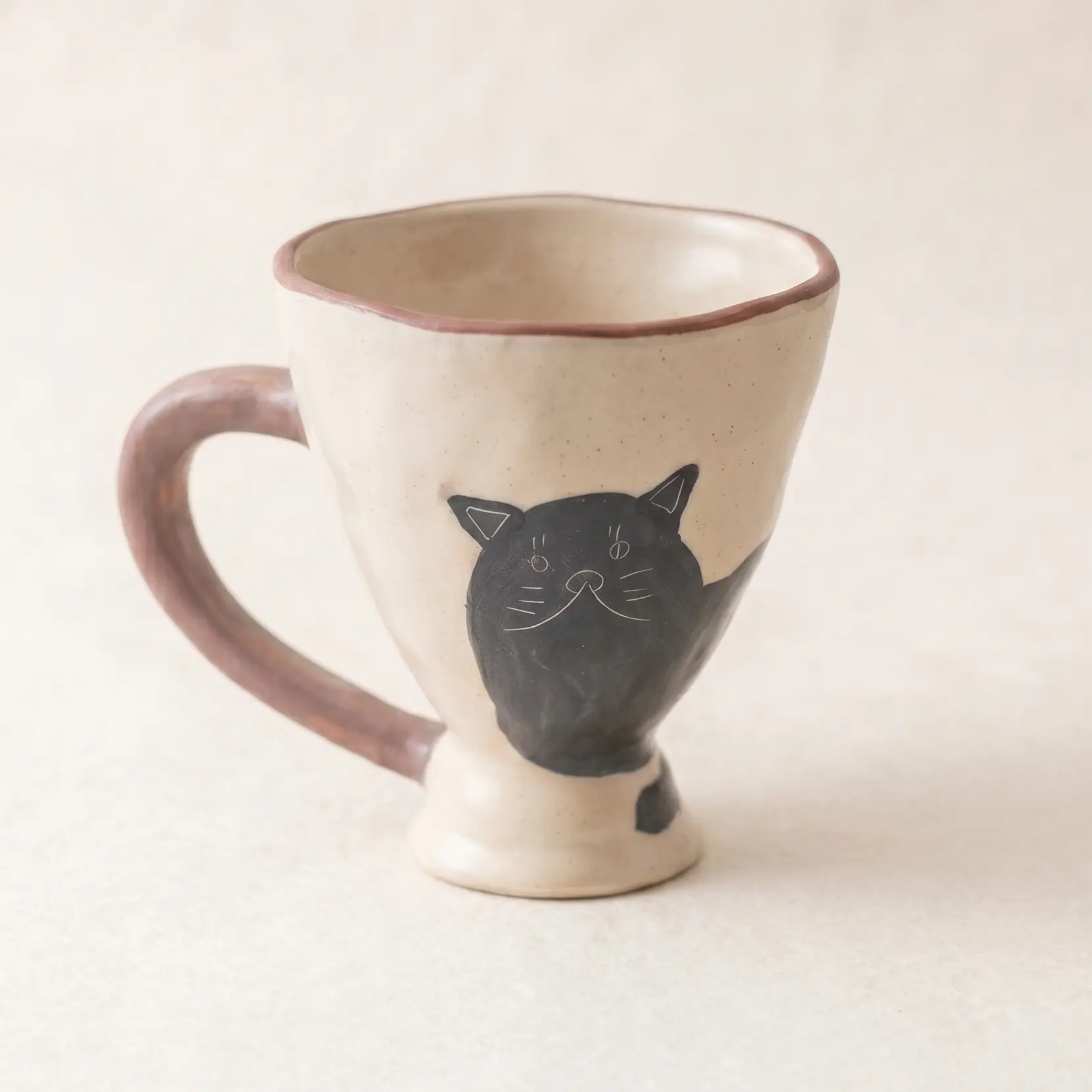 Shadow Cat Hand-Kneaded Pedestal Mug · 5 oz