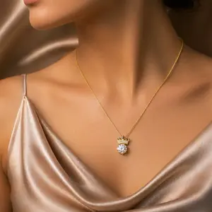 Chain with charm