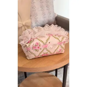 Swan Lace Keepsake Pouch