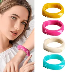 4 Pcs 2.56 Inches Wide Geometric Irregular Wristbands Women, Colorful Square Acrylic Resin Bangle Bracelet, Dazzling Fashion Accessories unique jewelry Suitable for Birthdays, Parties, Christmas