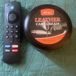 Car Leather Care Cleaner Cream, Interior Cleaning Agent for Car Seats & Surfaces, Multi-Purpose Use for Bags and Shoes, Essential Auto Accessory