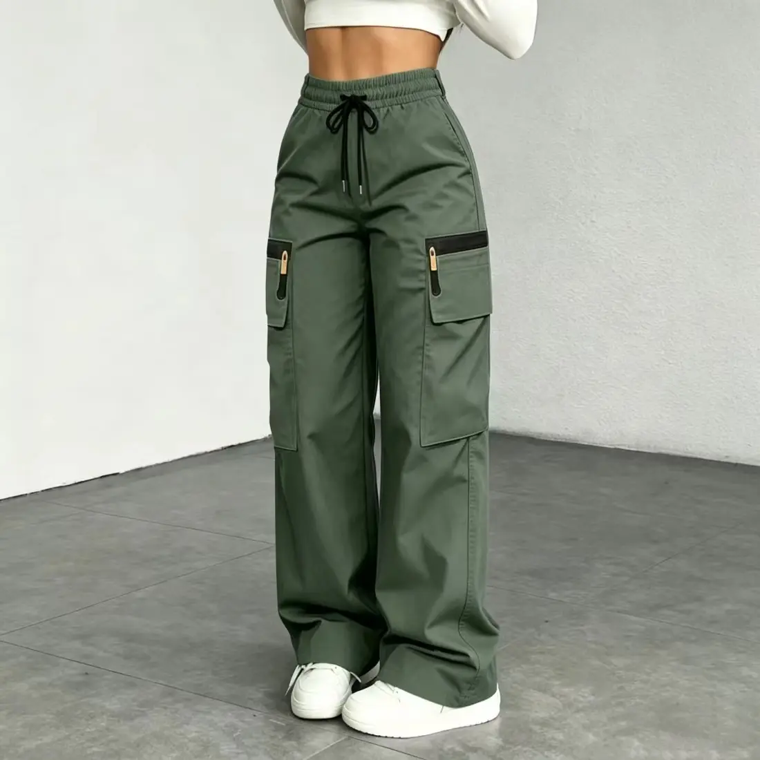 Women’s lightweight loose cargo pants with multiple pockets, decorative faux zipper design (no back pockets), made from 130 g new fabric—lightweight, breathable, quick-drying. Women’s bottoms/women’s trousers (with size options for long women’s pants in p