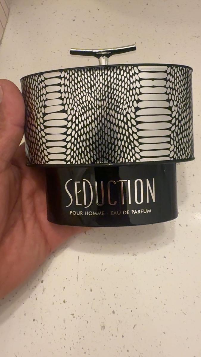 Item: eau de parfum spray 3.4 oz