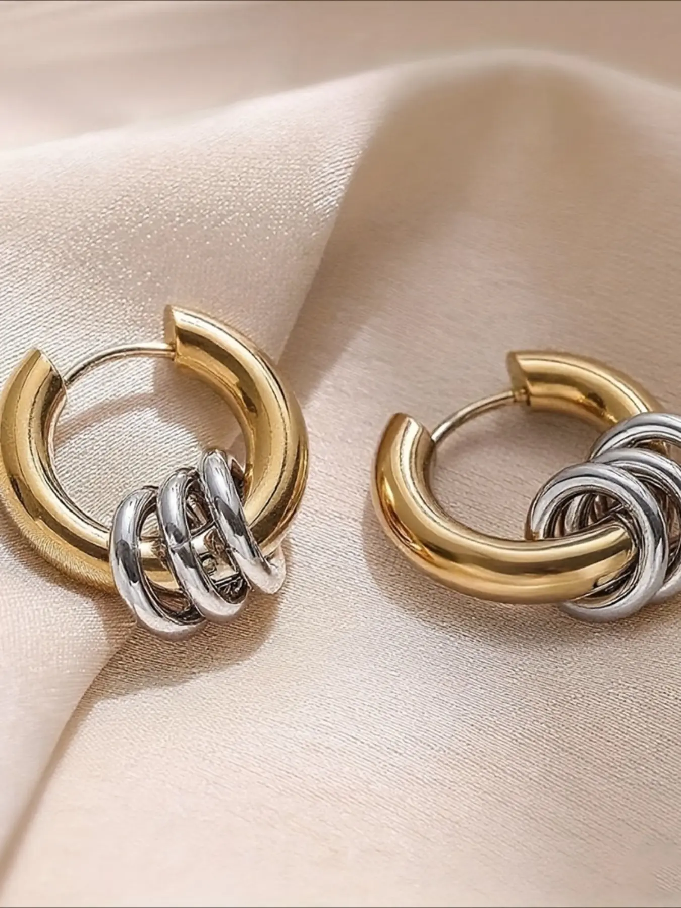 Fashion New Chain Tassel Hoop Earrings Stainless Steel Hoop Earrings for Women High Quality Earrings Punk Cool Double Tones Stainless Steel Lightweight Chunky Hoops Jewelry Accessory Statement Hoops Earrings Punk Style Earrings