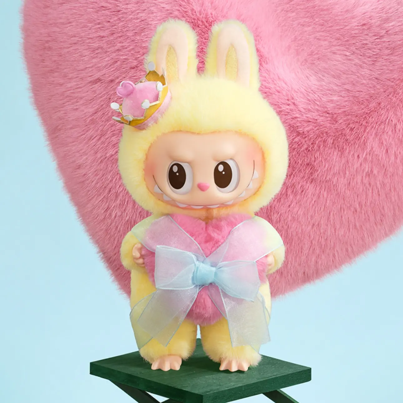 Labubu x THE MONSTERS Lets Checkmate Series Queen Keychain