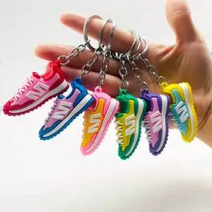 6pcs Durable 3D Simulation Mini Sneaker Keychains Set, Simple Style Key Rings for Car Keys, Bags, Party Favors & Collectibles