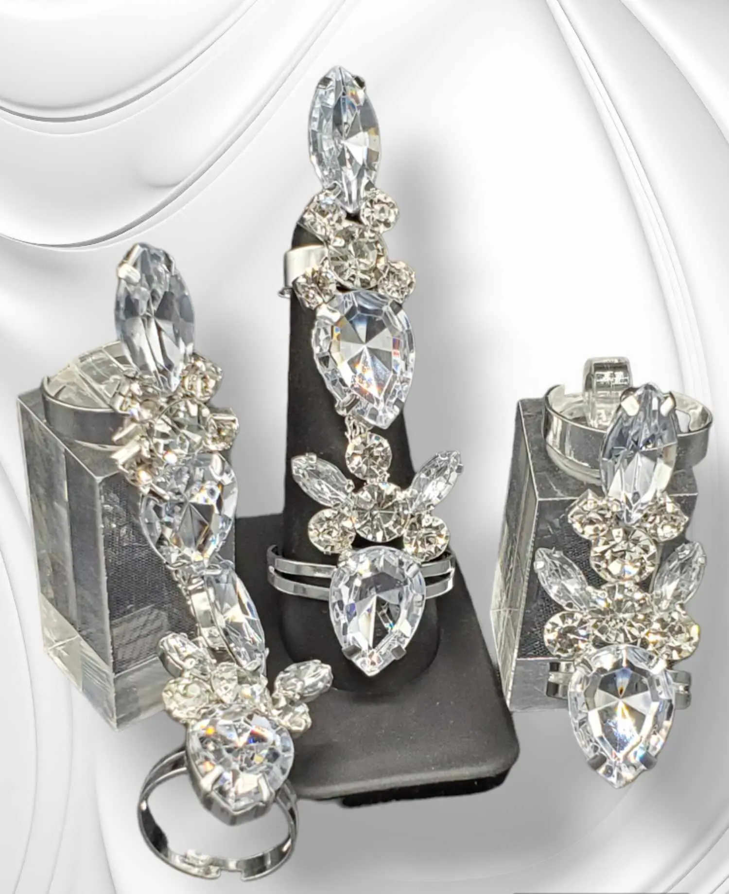 "Frost Bite" Knuckle to Knuckle Triple Ring Set "Frost Bite" Knuckle to Knuckle Triple Ring Set