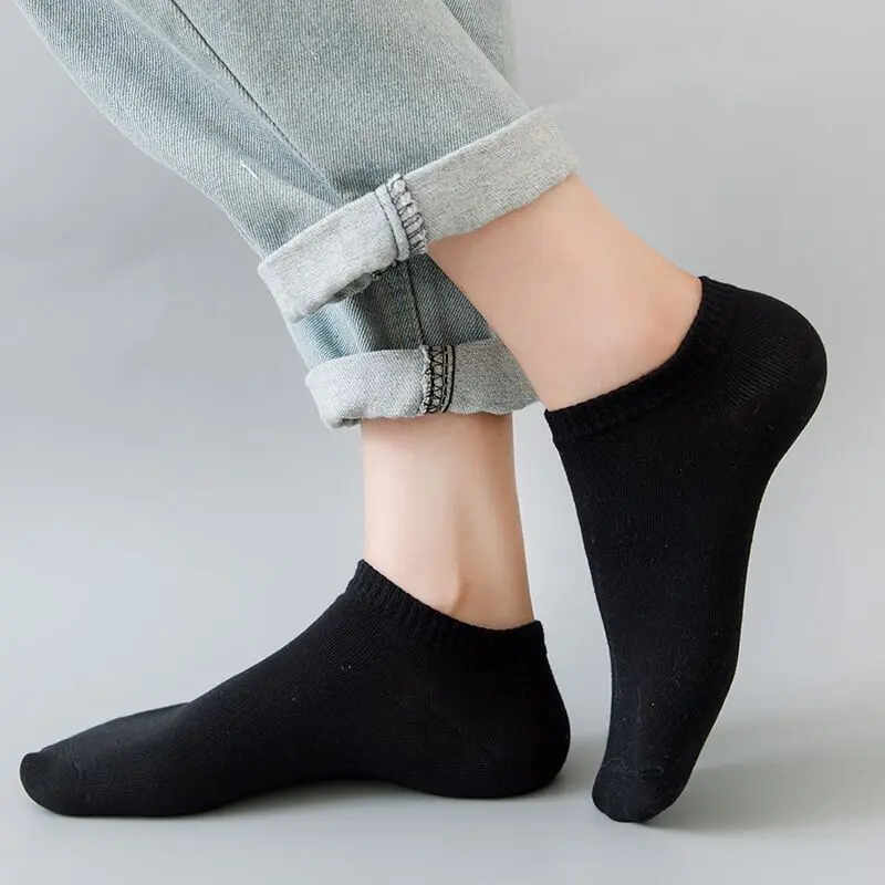 Solid color [black] socks