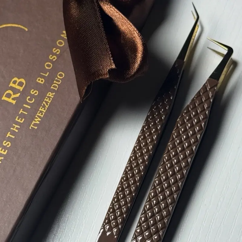 Brown Collection Boot Tweezer & Isolation
