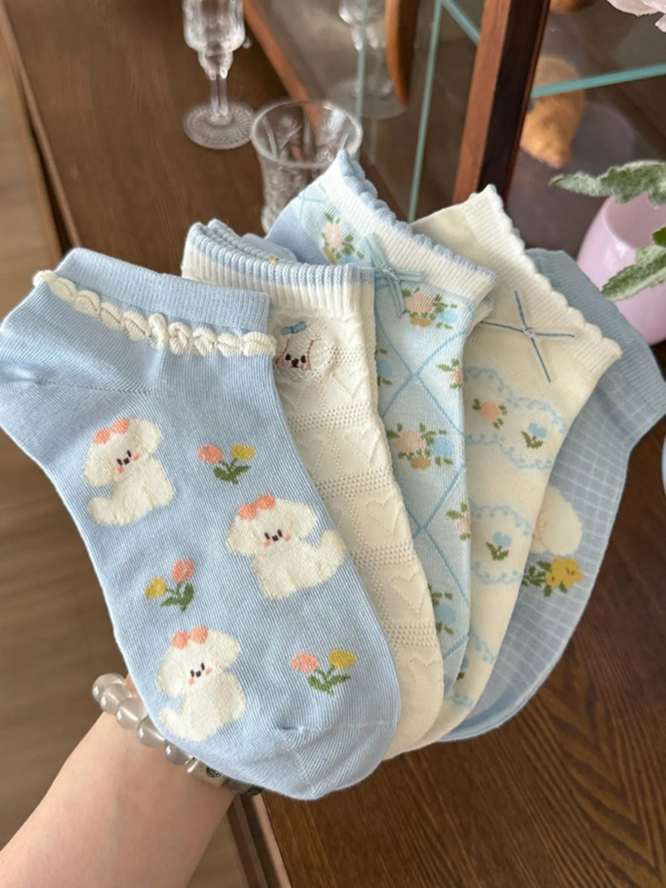 5 Pairs of Women's Spring/Summer Cute Puppy Bow Boat Socks – Adorable puppy patterns, delicate lace trim, sweet youthful look design, perfect with Mary Janes for a girlish look