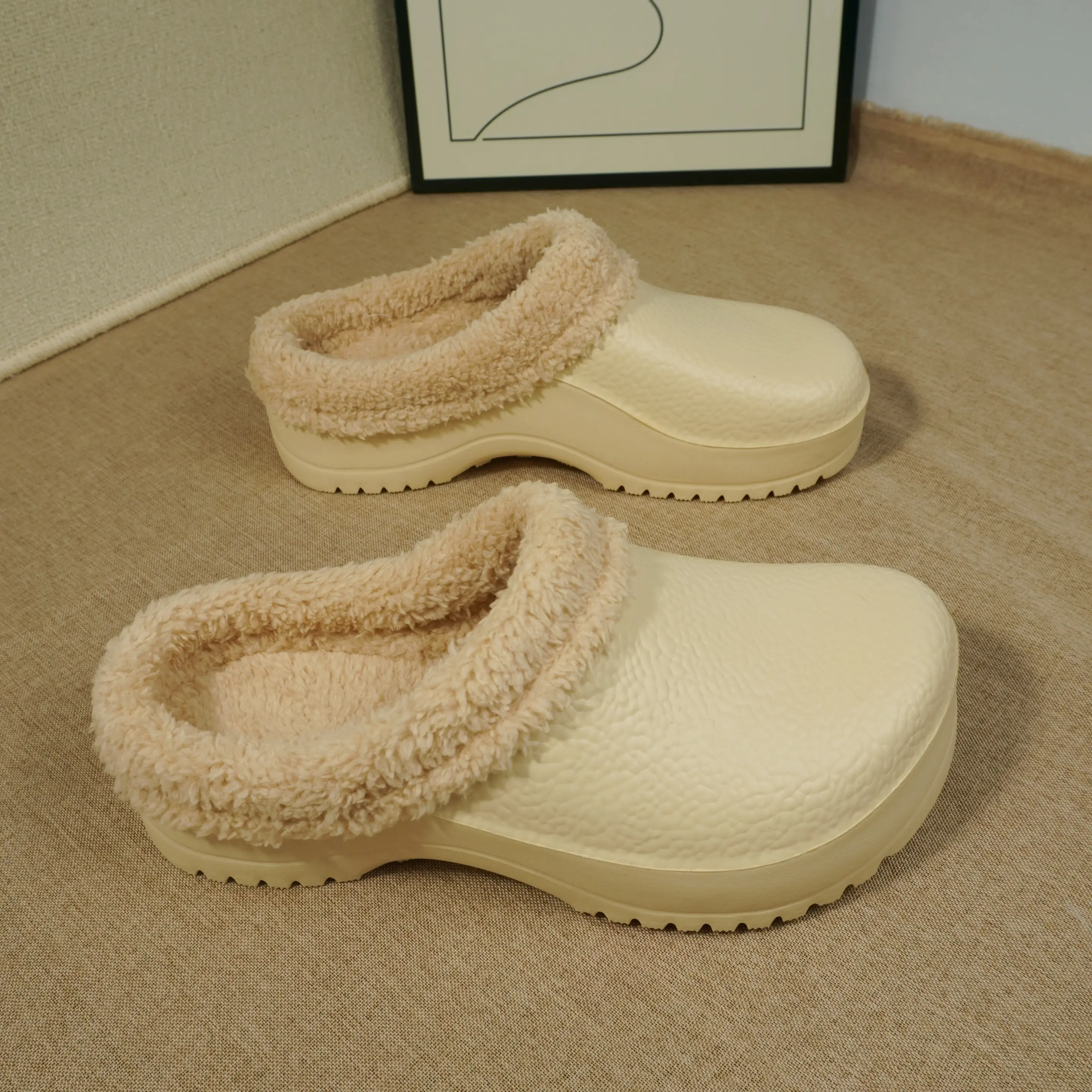 Fuzzy Lined Slippers Casual Non-Slip Soft-Sole Shoes Creamy Home Warm Cotton Slippers for Autumn and Winter