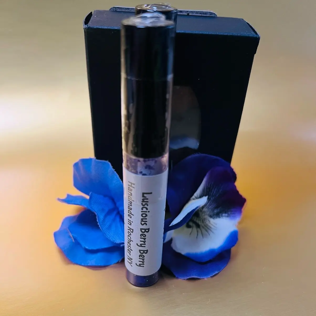 Luscious Berry Berry Lip Gloss 10ml