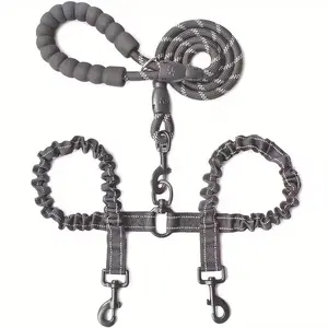 Double dog leash/double dog strap, 360° rotating tangle-free dog leash equipped with shock-absorbing bungee cord, durable reflective back strap, and dog accessories; suitable for different sizes; soft handle; sturdy, solid material.