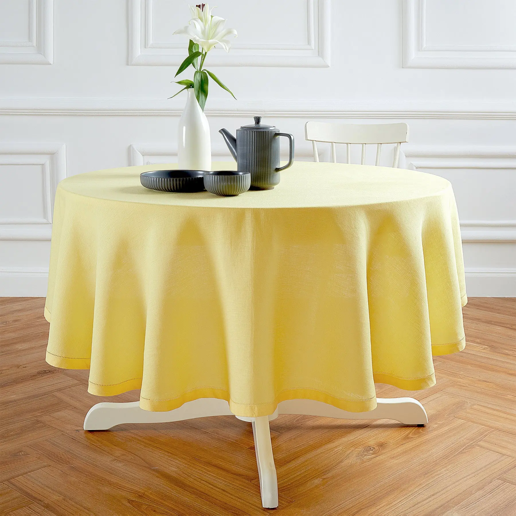 Solino Home Modern Hemstitch Round Linen Tablecloth - 60 in Diameter, Pure Fabric, Hemstitch Border, Relaxed Look for Outdoor Tables, Hand Dyed