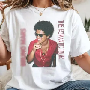 Bruno 24K Magic & The Hooligans Romantic Tour Unisex T-Shirt, Retro Sunglasses Smile Pose Graphic Shirt, Great Gift Idea for Music Lovers N