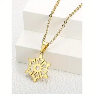 1pc Fashionable Stainless Steel Snowflake Necklace, Exquisitely Designed and Not Easily Allergic, Suitable for Daily Gatherings and Parties, Showcasing Elegant Temperament, Christmas Jewelry Gift