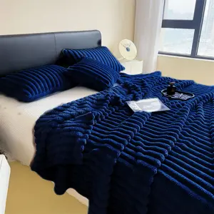 Warm Soft Faux Rabbit Fur Blanket, Cozy Throw for Sofa Bed Couch, All-Season Comfortable Cover, Ideal for Home Decor & Gifts, Decorative Giftable Blankets, Breathable Soft Blanket,Christmas Gifts For GF