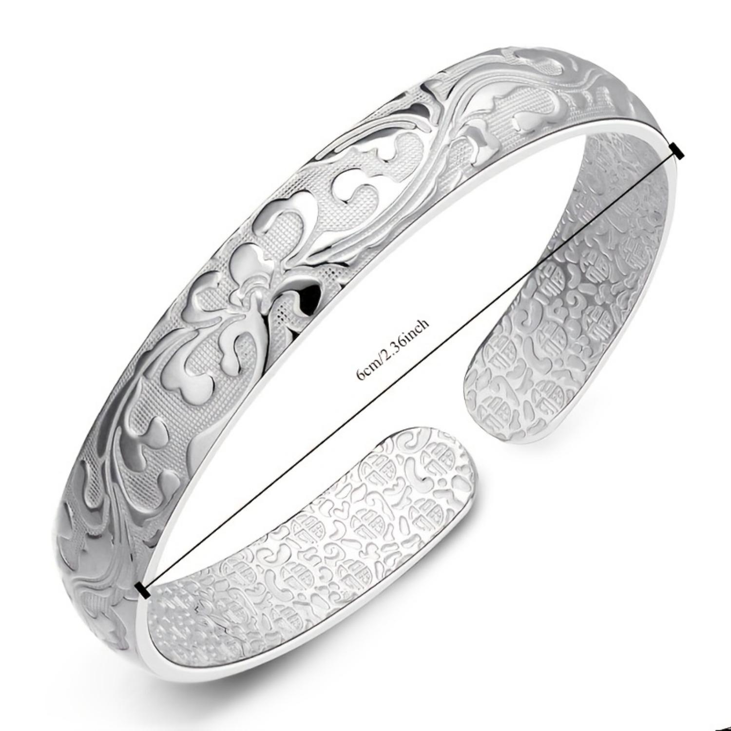 Creative And Stylish Open S925 Silver Bracelet for Women, a Floral-Themed Accessory Perfect As a Gift for Family.