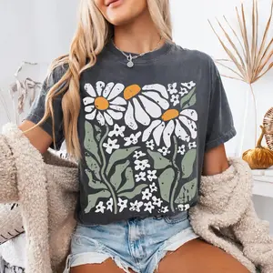 Comfort Colors Boho Daisy Flower T-Shirt – Trendy Streetwear Top For Womenswear Summer