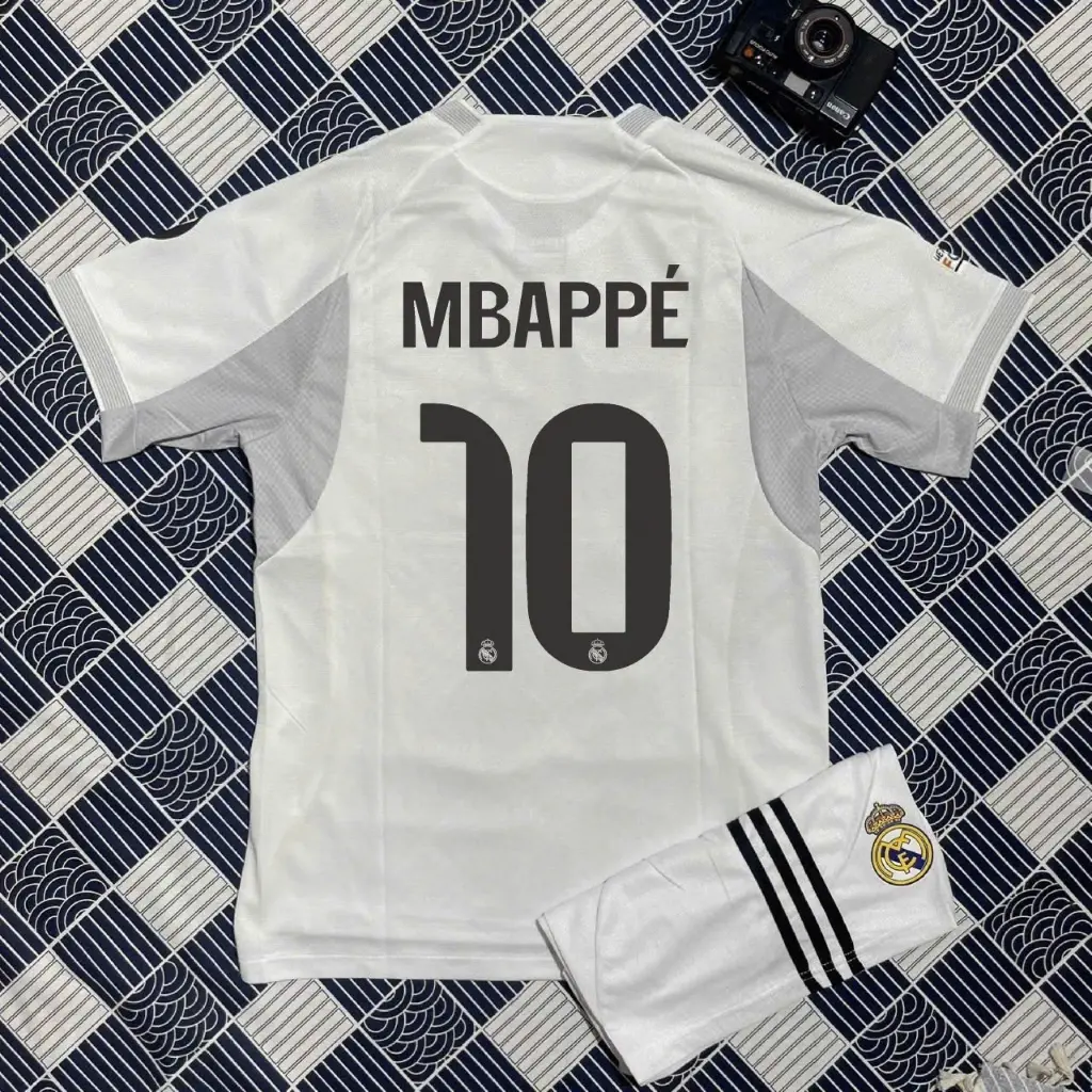 2026 Re-al Club Football Kit