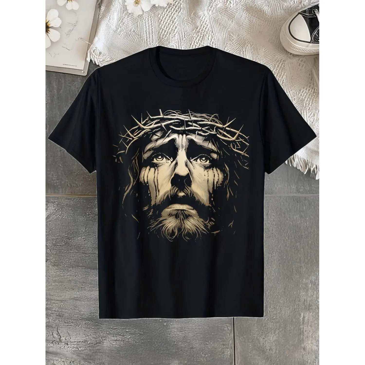 Men Retro Christ Crown of Thorns Blood Drip Face Graphic Tee Black and White Faith Based Casual Short Sleeve Round Neck Christian Wear for Church and Daily Use Matching Styles for Men and Women