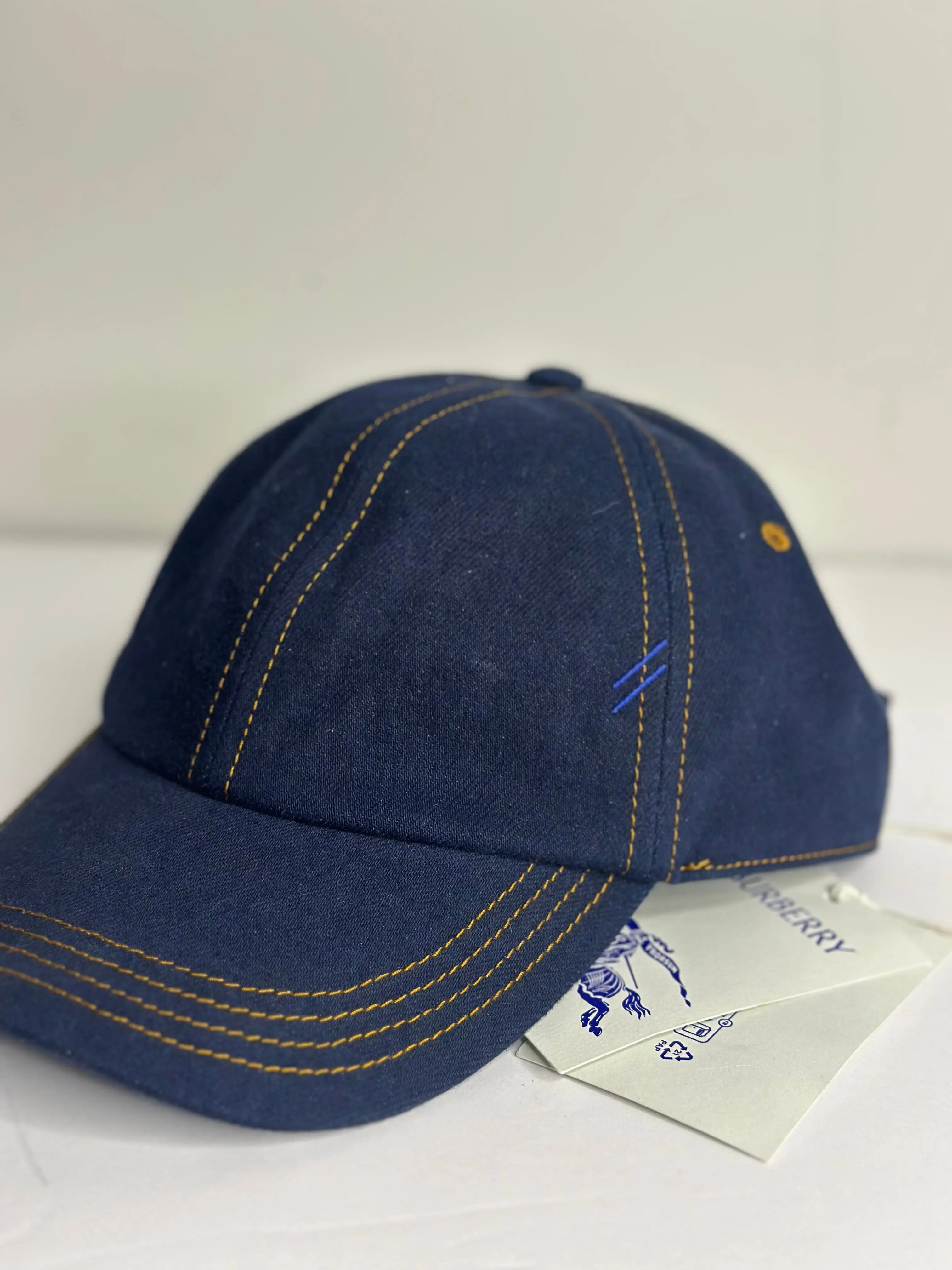 Pre-owned Burberry dark denim hat size large