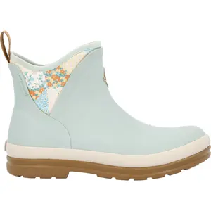 Women's Originals Ankle Boot Rubber Outsole with innovative lug design provides