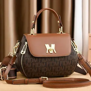 Summer geometric pattern printed handbag,fashion versatile pu zipper croosbody bag with adjustable strap for women casual trendy high quality daily commuting bag Women's Saddle