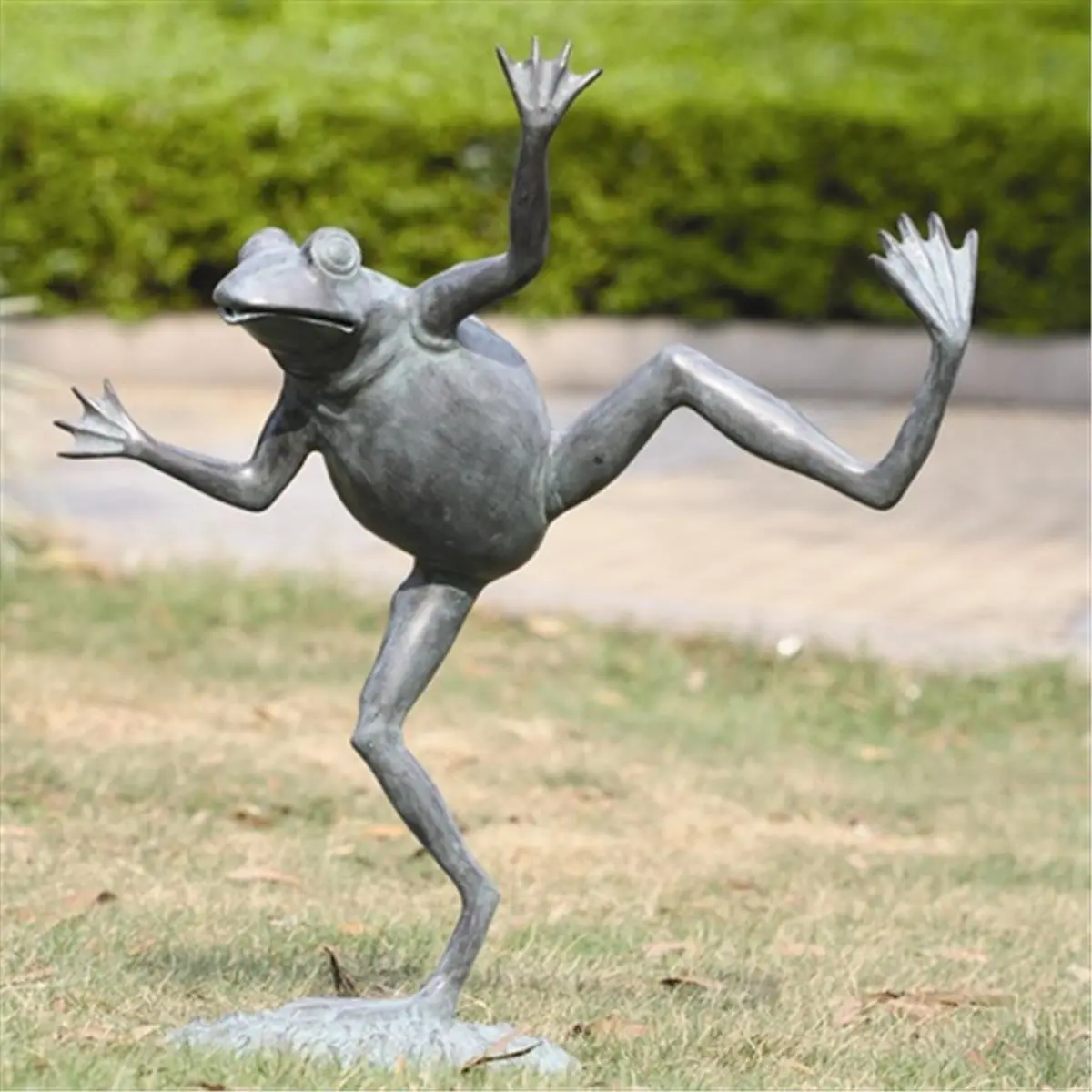 212 MAIN Brass Spitting Frog Pedestal Fountain - Outdoor Water Fountain, Exterior Decorative Statue for Home Supplies, Home Decor, Exterior Decorative Statues, Outdoor Water Fountains